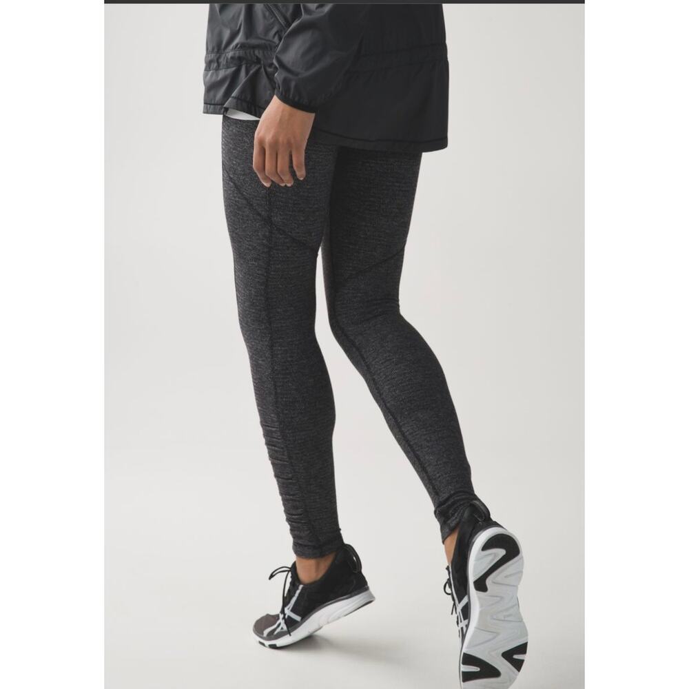 Lululemon Speed Tight IV *Rulu Side Pocket Black Heathered Black‎ Size 6